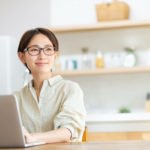 リモートワーク（テレワーク）やフレックスタイム制度ってどうなの？ワーママが柔軟な働き方をするメリットと課題のイメージ