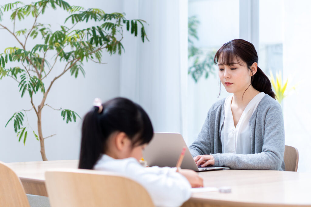 入学後もコロナ禍でリモートワークを余儀なくされたので、当初は学童には預けられませんでした。